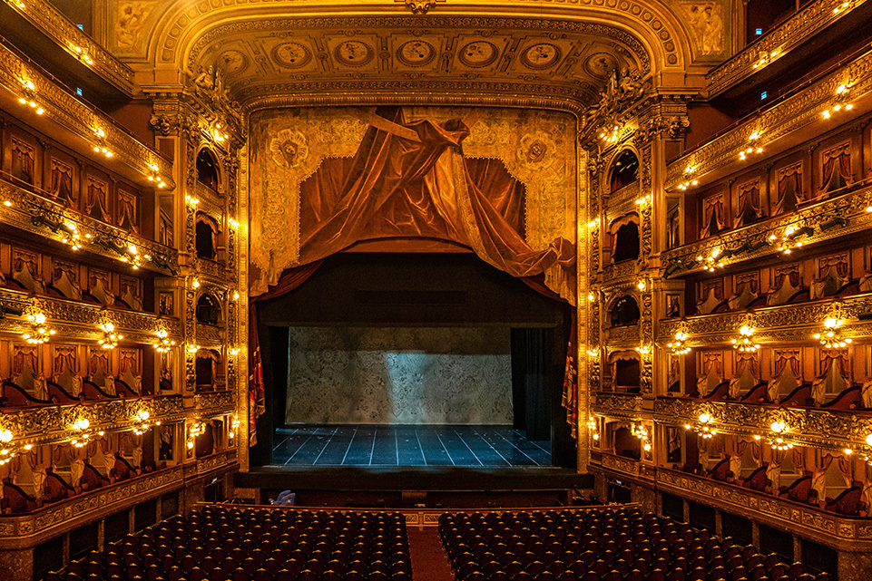 Visita los teatros más icónicos en el Día del Teatro con TuLotero