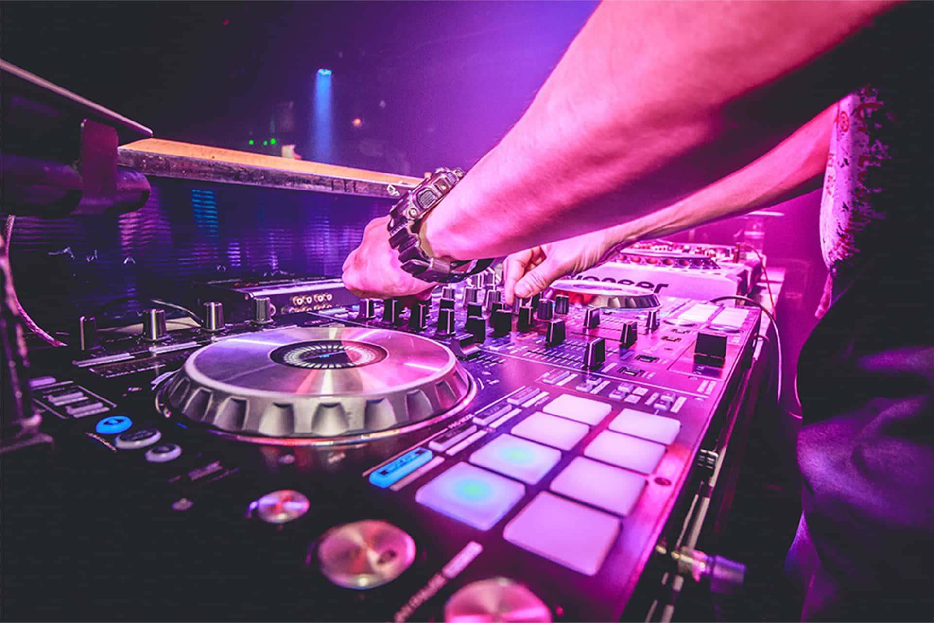 Día Internacional del DJ: Eventos Exclusivos y Actuaciones de Lujo